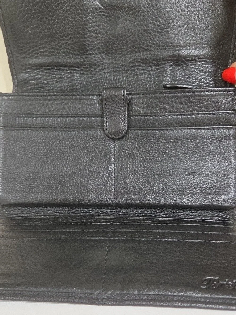 Brighton Vintage Leather Tri-Fold Wallet in Black and Dark Brown